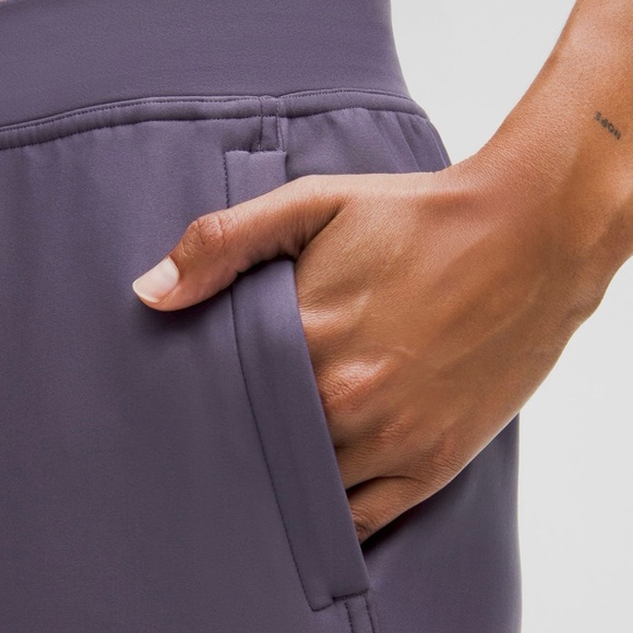 Lululemon NWOT Athletica Grape Mist Joggers - Picture 5 of 10